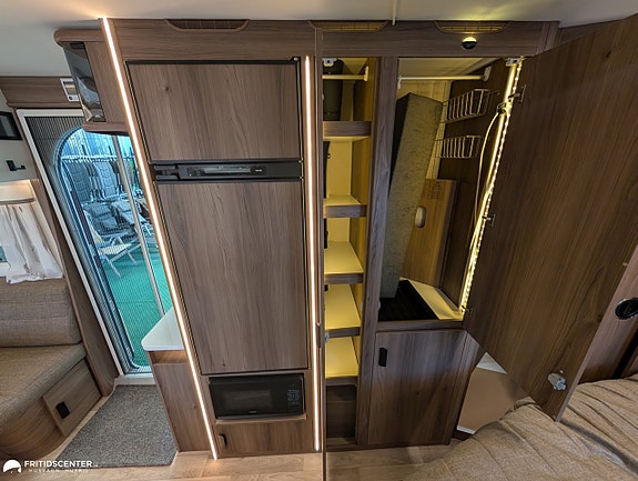 Kabe Briljant 470 XL KS *Dubbelbädd / Resevagn / Hög komfort 13 of 21