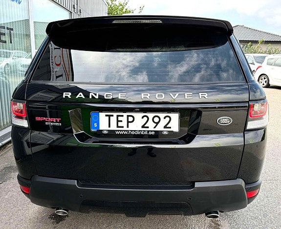Land Rover Range Rover Sport 9 of 28
