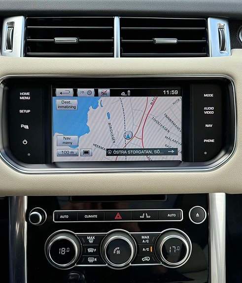 Land Rover Range Rover Sport 14 of 28