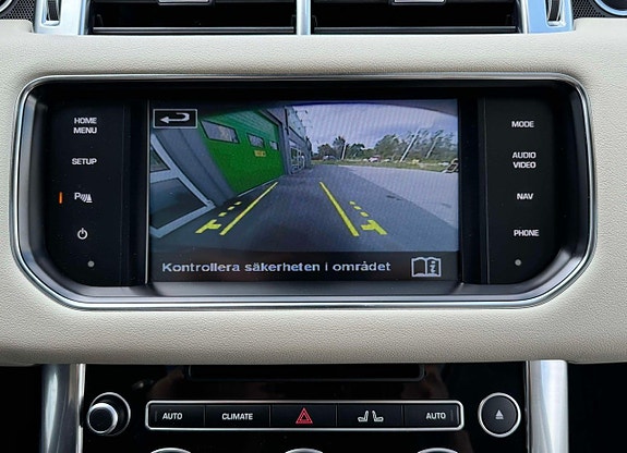 Land Rover Range Rover Sport 15 of 28