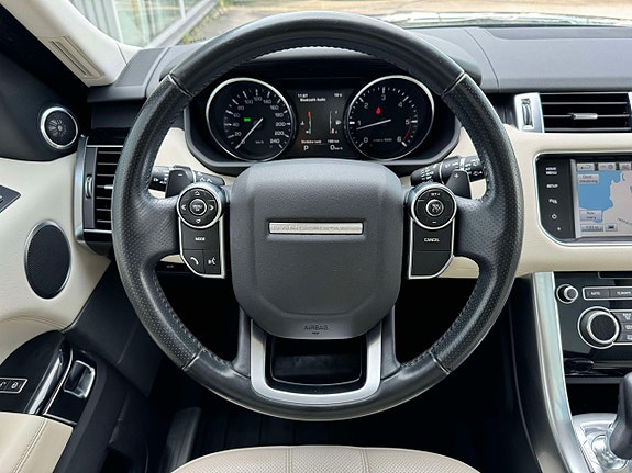 Land Rover Range Rover Sport 12 of 28