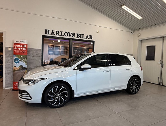 Volkswagen Golf VIII 3 of 20