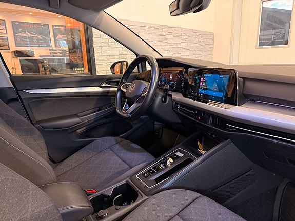 Volkswagen Golf VIII 13 of 20