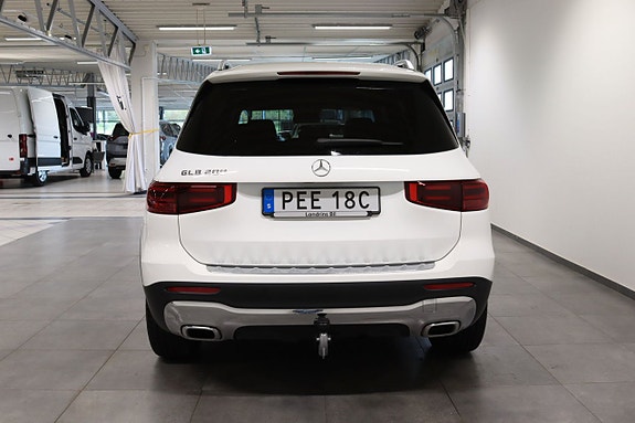 Mercedes-Benz GLB200 5 of 22