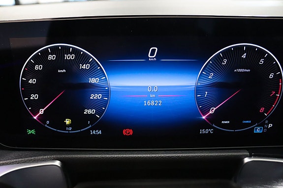 Mercedes-Benz GLB200 13 of 22