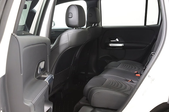 Mercedes-Benz GLB200 11 of 22