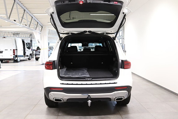 Mercedes-Benz GLB200 6 of 22