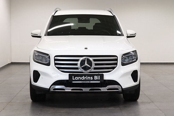 Mercedes-Benz GLB200 2 of 22