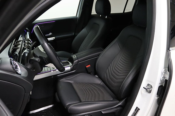 Mercedes-Benz GLB200 20 of 22