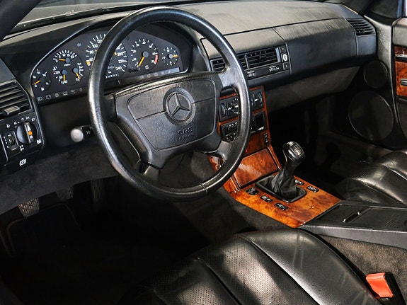Mercedes-Benz 300 SL 7 of 20