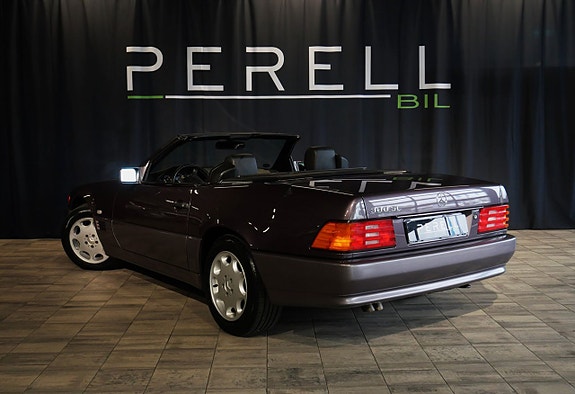 Mercedes-Benz 300 SL 3 of 5