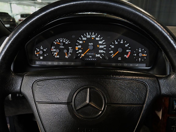 Mercedes-Benz 300 SL 10 of 20