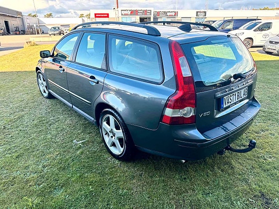 Volvo V50 6 of 11