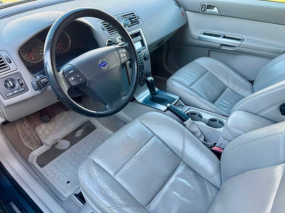 Volvo V50 7 of 11