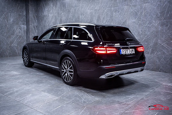 Mercedes-Benz E220 d 5 of 5