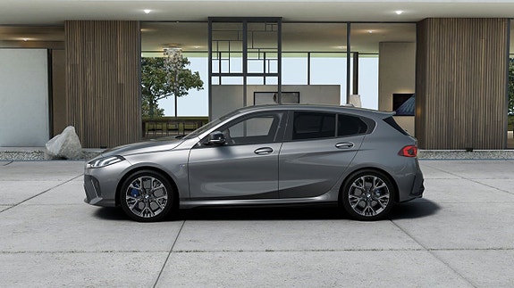 BMW M135i 4 of 5
