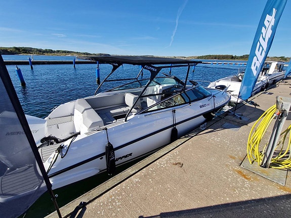 Flipper 650 DC Sun-Top Mercury F200 V6 DTS 9 of 9