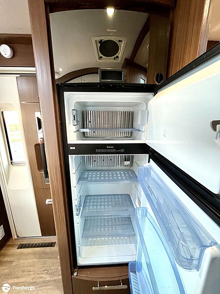 Niesmann ARTO 88 LE / HYDR. STÖDBEN / LITHIUM / AC 10 of 18