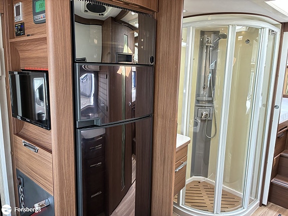 Niesmann ARTO 88 LE / HYDR. STÖDBEN / LITHIUM / AC 13 of 21