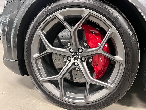Audi RS Q8 5 of 5