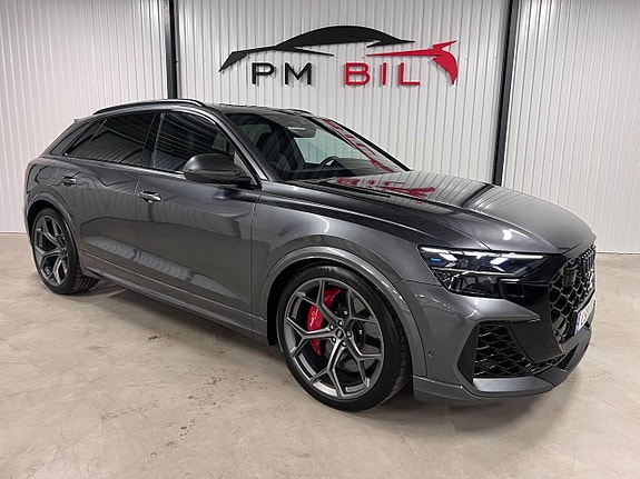 Audi RS Q8 2 of 5