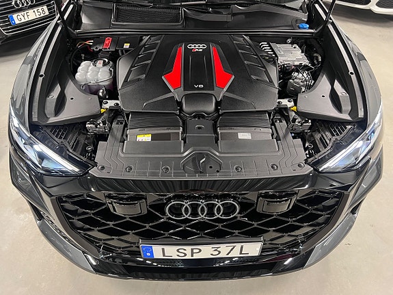 Audi RS Q8 26 of 26