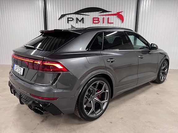 Audi RS Q8 4 of 5