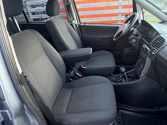 Opel Zafira 13 of 21