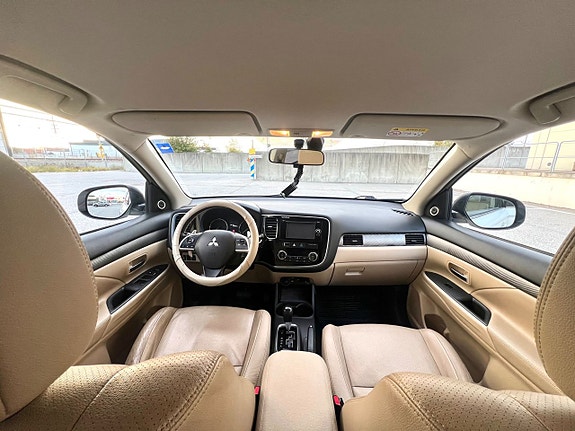 Mitsubishi Outlander 8 of 8