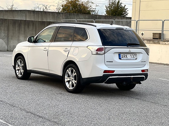 Mitsubishi Outlander 4 of 5