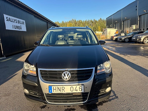 Volkswagen CrossTouran 2 of 5