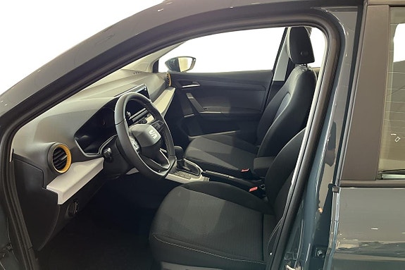 Seat Arona 4 of 5
