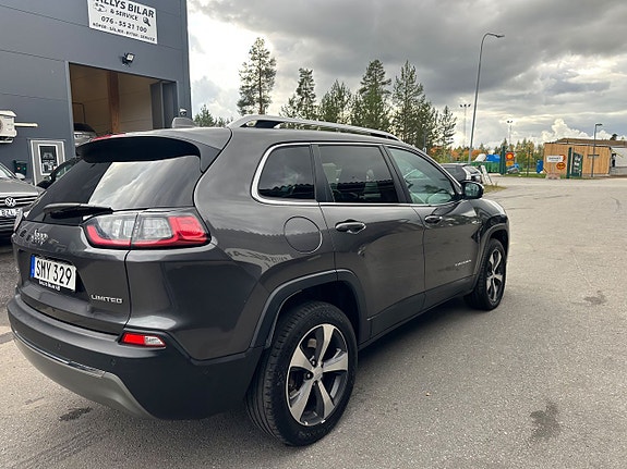 Jeep Cherokee 5 of 5