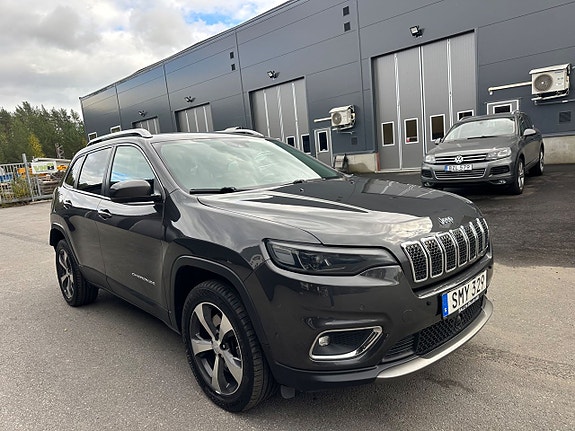 Jeep Cherokee 2 of 5