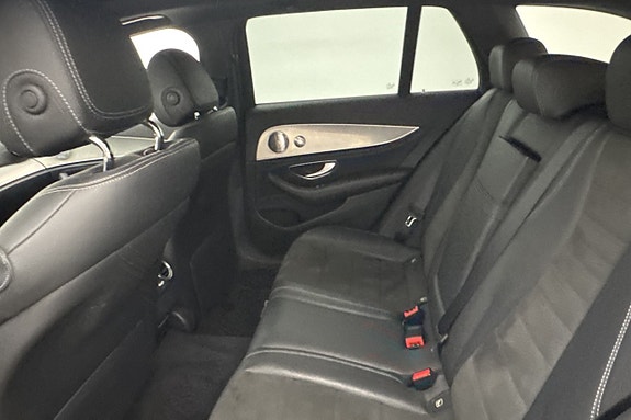 Mercedes-Benz E400 29 of 30