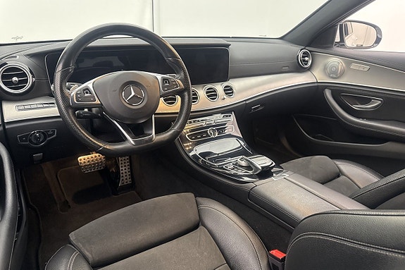 Mercedes-Benz E400 9 of 30