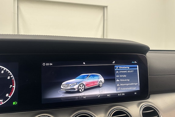 Mercedes-Benz E400 23 of 30