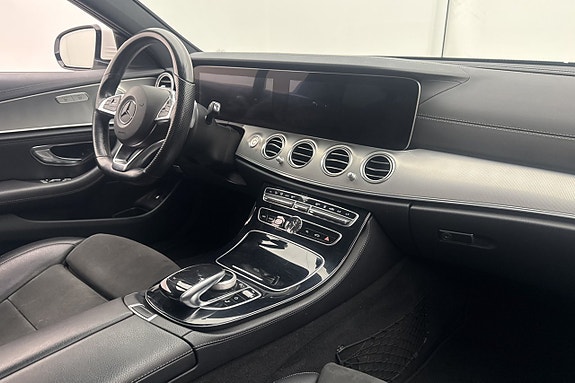 Mercedes-Benz E400 28 of 30