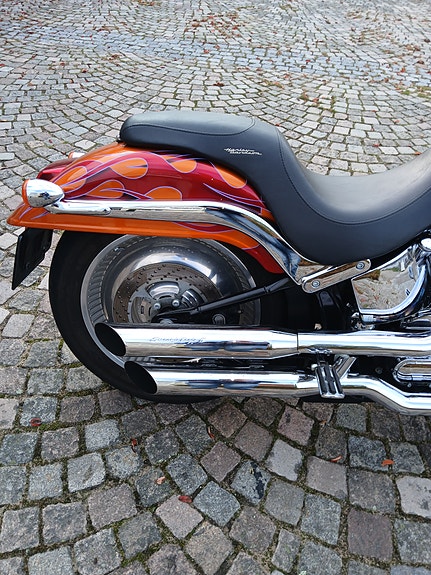 Harley-Davidson Softail 4 of 7