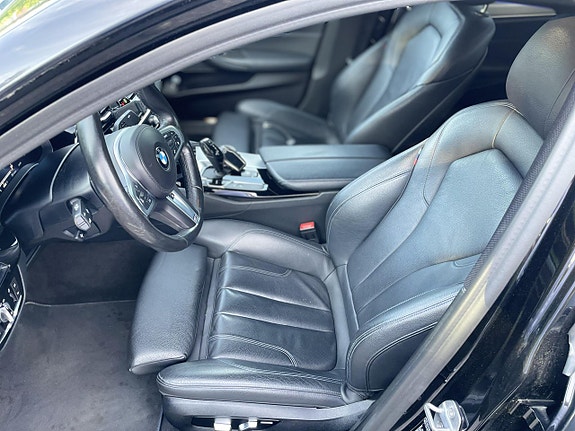 BMW 520d 4 of 5