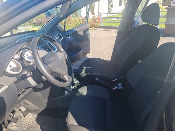 Peugeot 207 5 of 5