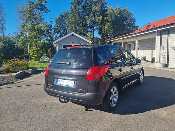 Peugeot 207 3 of 5