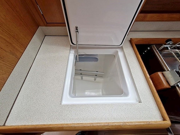 Jeanneau Sun Odyssey 34.2 17 of 28