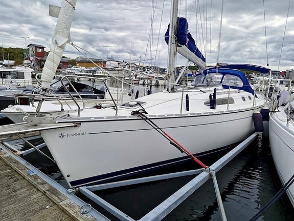 SUN ODYSSEY 34.2 (JEANNEAU) — View photo 1