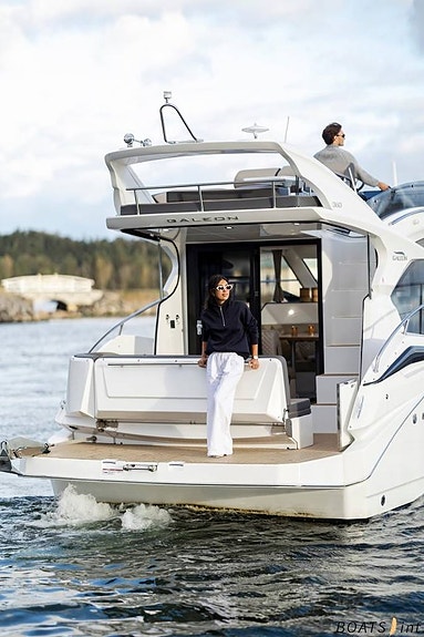Galeon 360 Fly (2023) 3 kabiner 2 of 12