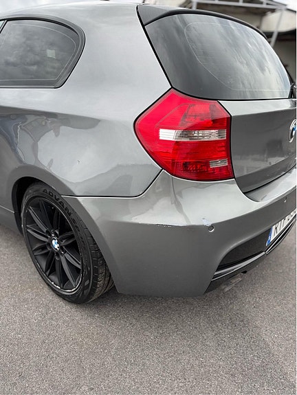BMW 118d 4 of 5