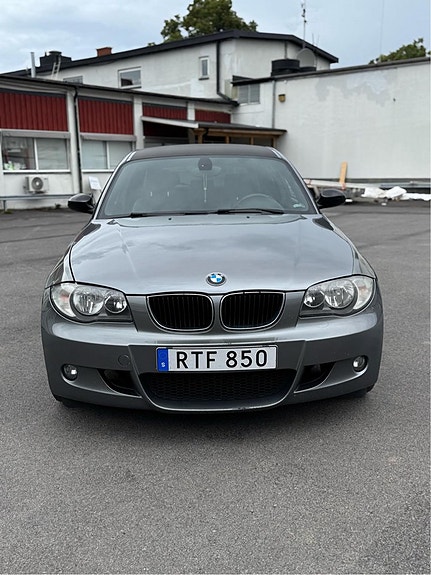 BMW 118d 2 of 5