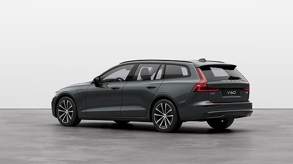 Volvo V60 2 of 17