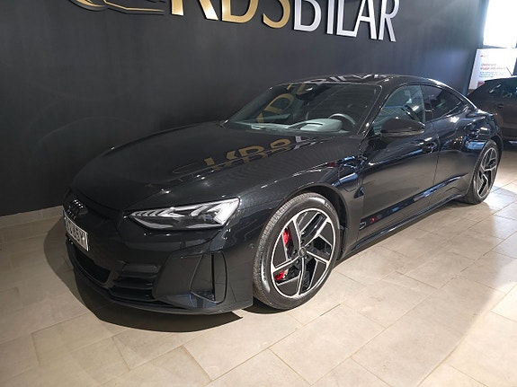 Audi e-tron GT 2 of 14