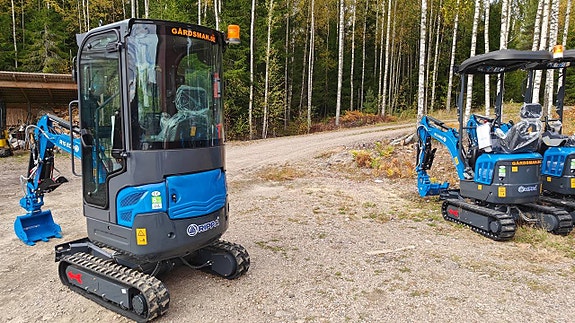 Minigrävare Nya uppdaterade Rippa R15 hytt + Redskapspaket 11 of 12